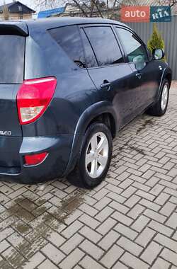 Toyota RAV4  2006