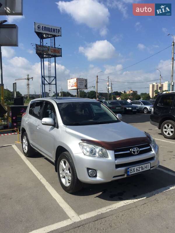 Toyota Rav 4 2009 року в Хмельницьку