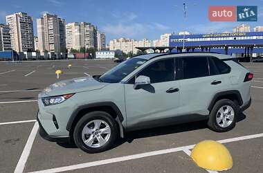 Toyota RAV4  2021