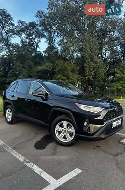 Toyota RAV4  2021