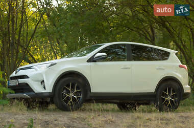 Toyota RAV4  2016