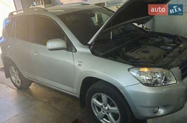 Toyota RAV4  2005