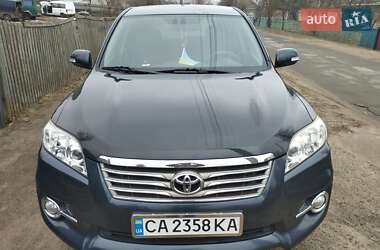 Toyota RAV4  2011