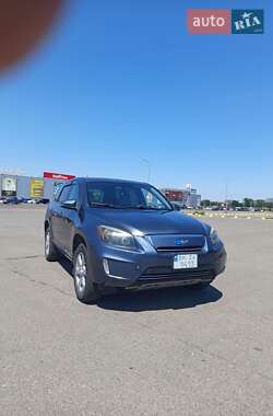 Toyota RAV4  2012