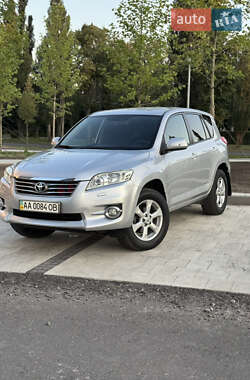 Toyota RAV4  2011