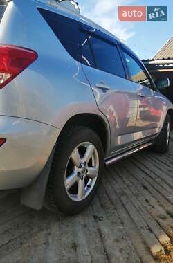 Toyota RAV4  2007