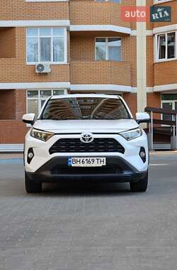 Toyota RAV4  2018