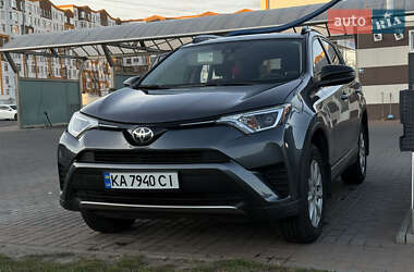 Toyota RAV4  2018