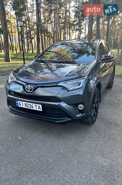 Toyota RAV4  2018