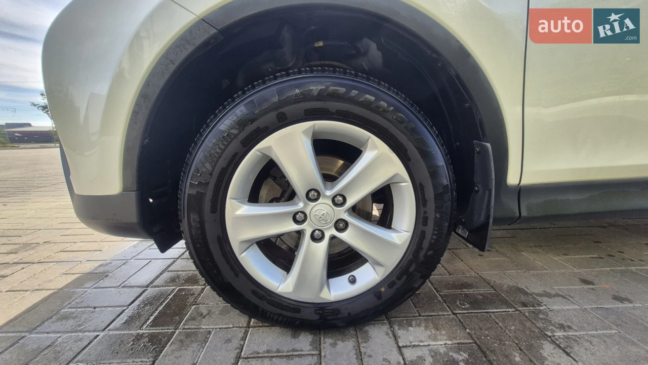 2013 Toyota RAV 4 - мініатюра 3