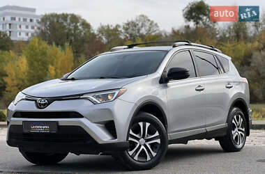 Toyota RAV4  2018