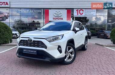 Toyota RAV4  2021
