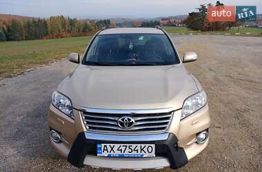 Toyota RAV4 2011