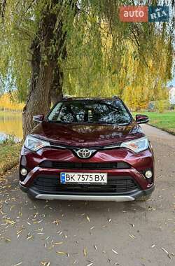 Toyota RAV4  2017