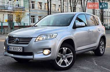 Toyota RAV4  2010