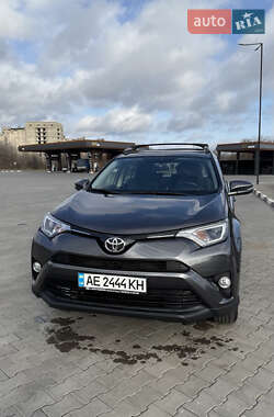 Toyota RAV4  2016