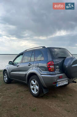 Toyota RAV4  2004