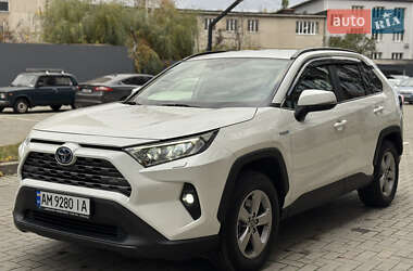 Toyota RAV4  2021