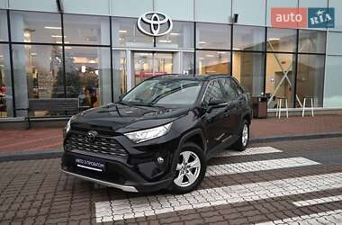 Toyota RAV4  2021