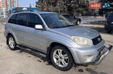 Toyota RAV4  2004