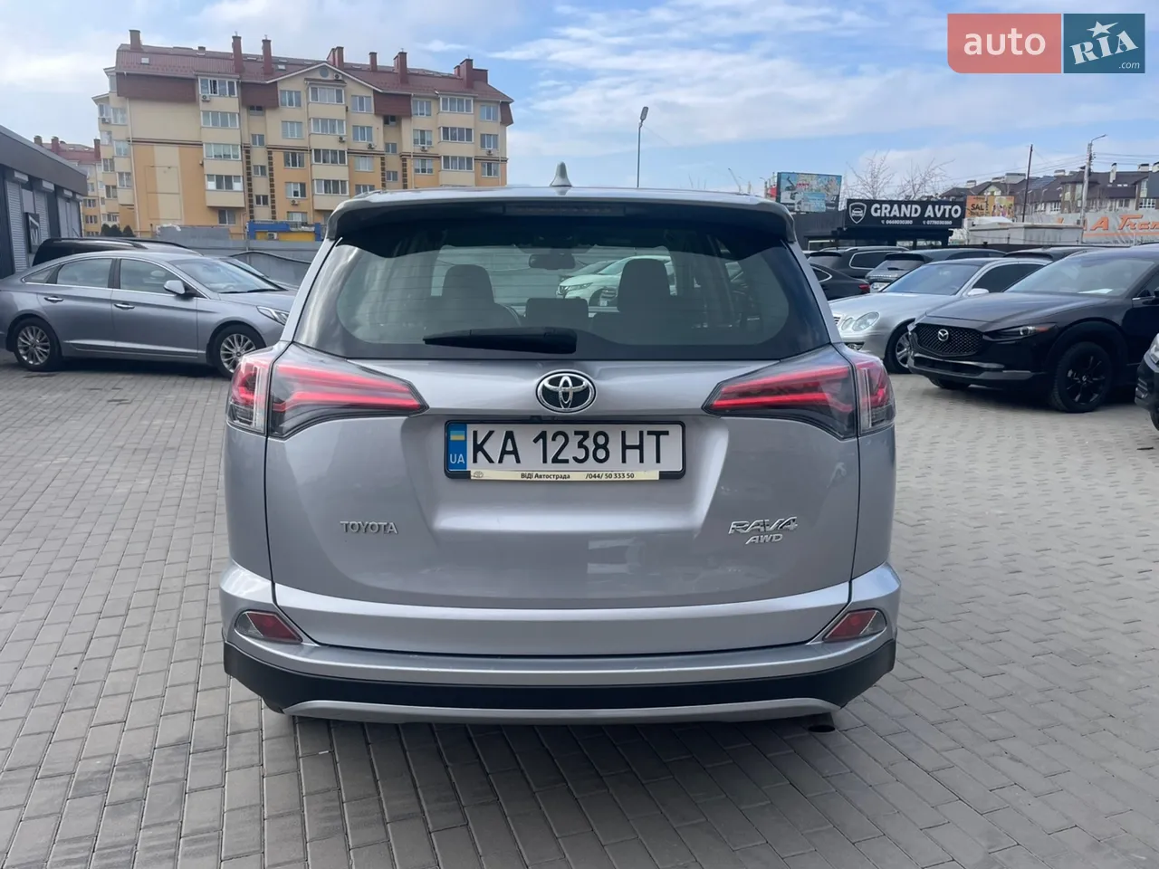 2017 Toyota RAV 4 - мініатюра 5