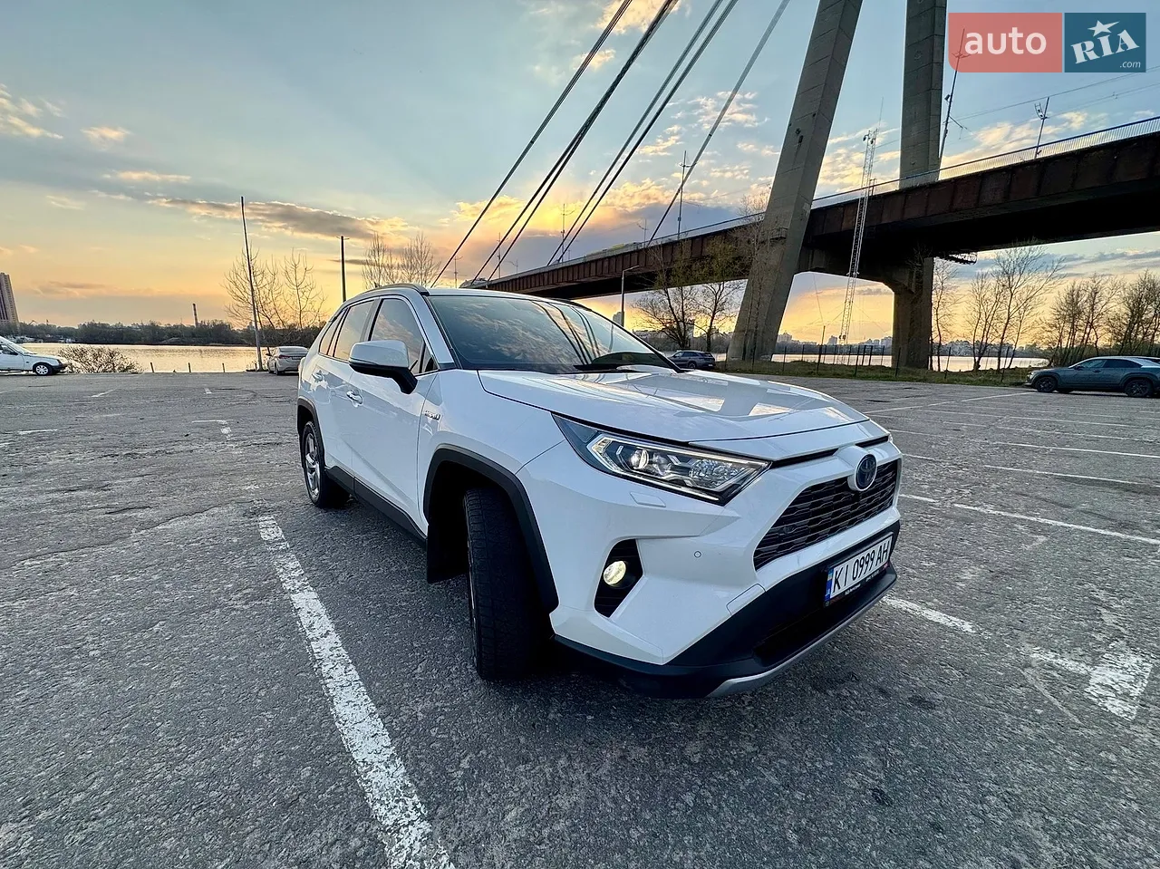 2019 Toyota RAV 4 - мініатюра 4