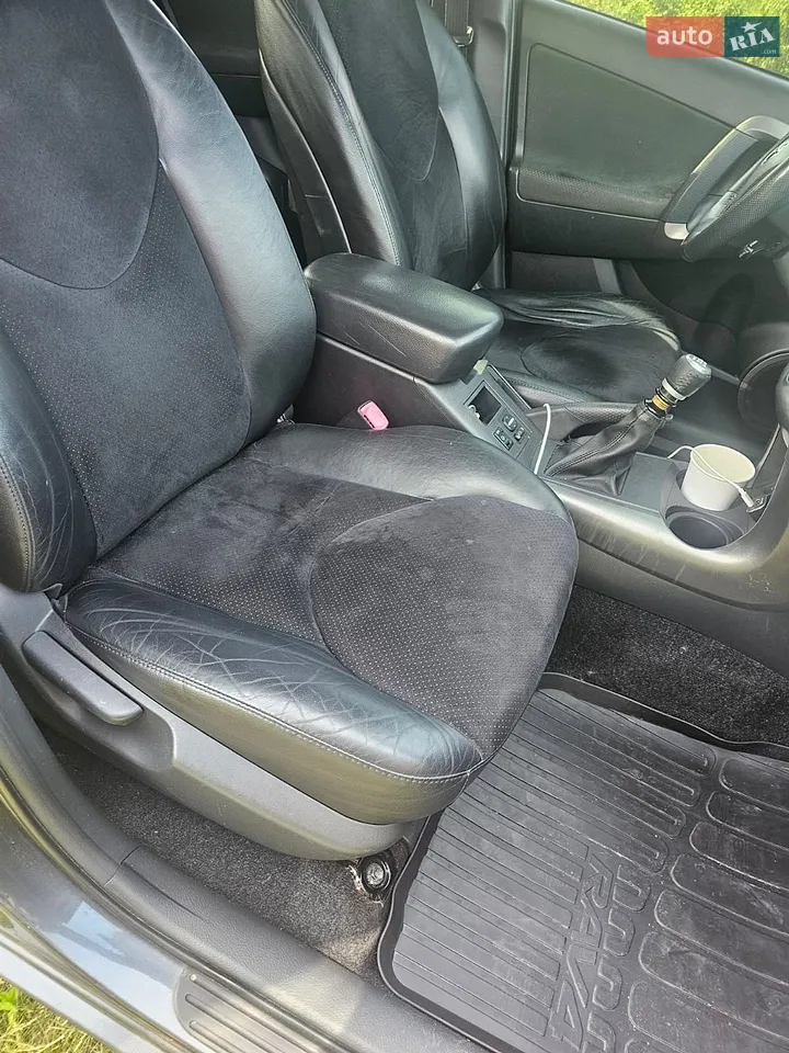 2010 Toyota RAV 4 - мініатюра 3