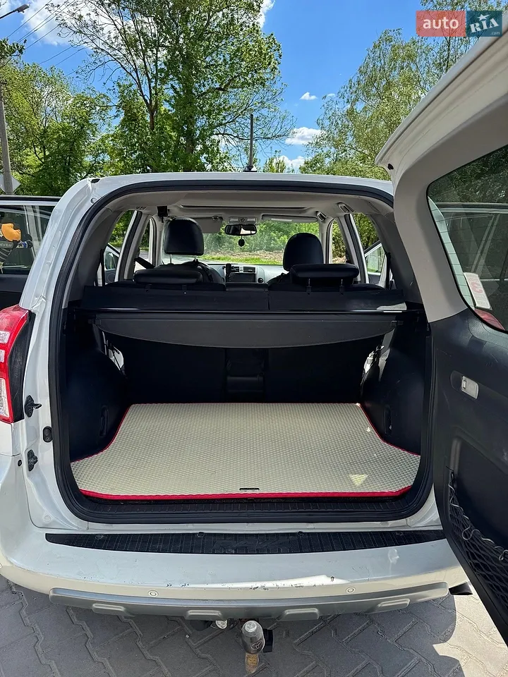 2011 Toyota RAV 4 - мініатюра 4