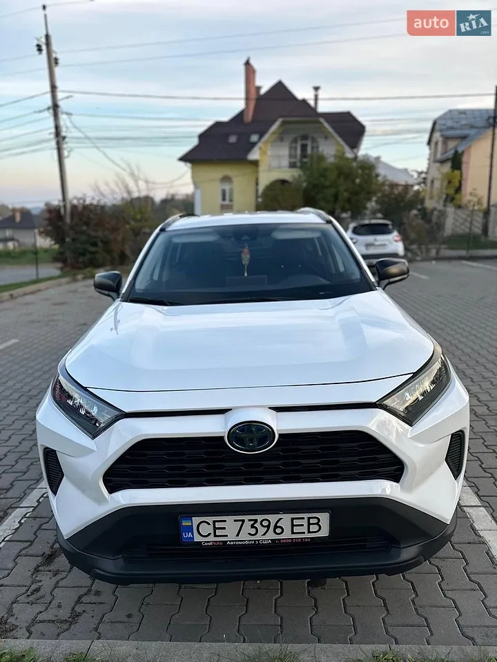2019 Toyota RAV 4 - фото 1