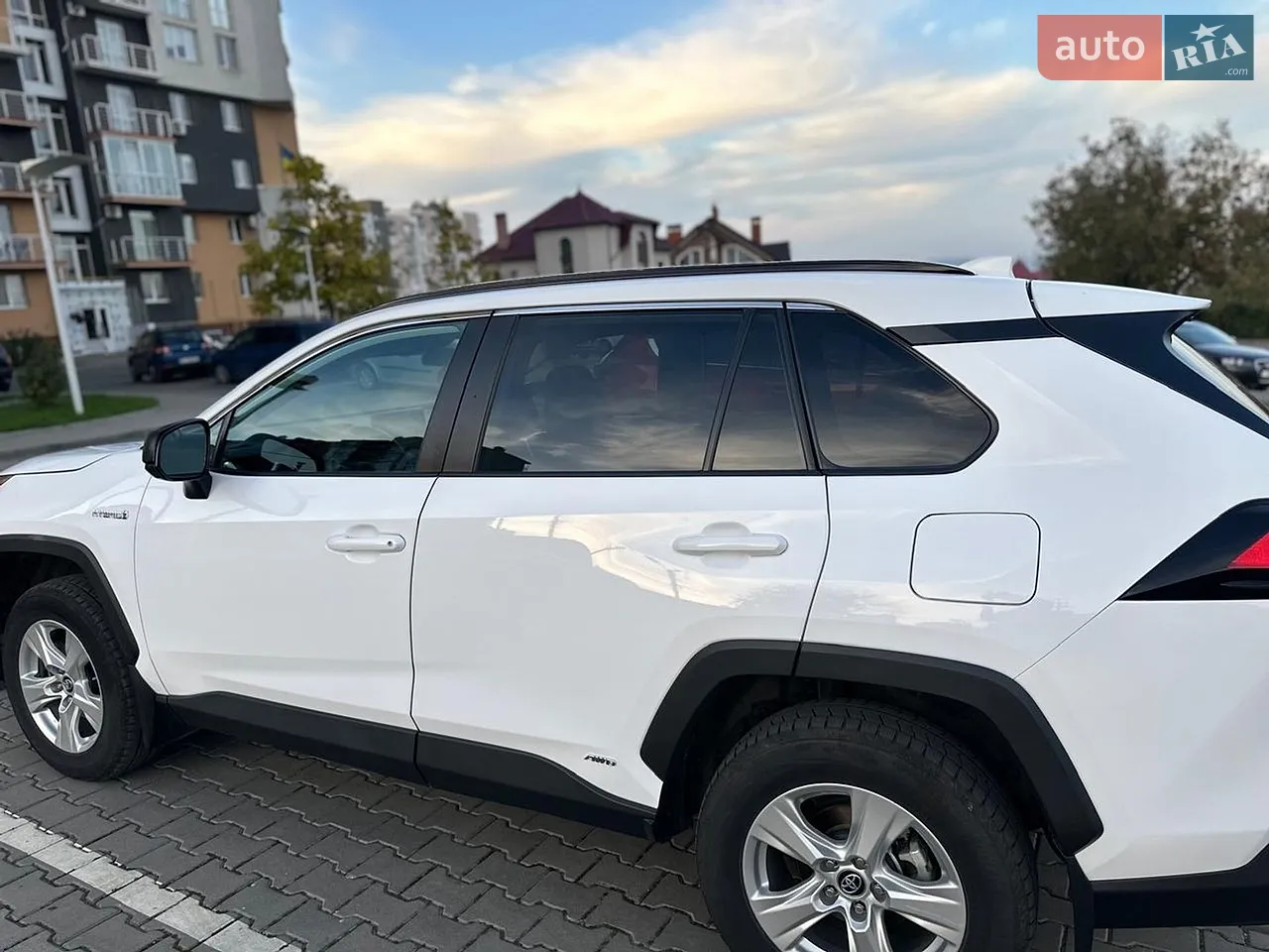 2019 Toyota RAV 4 - мініатюра 5