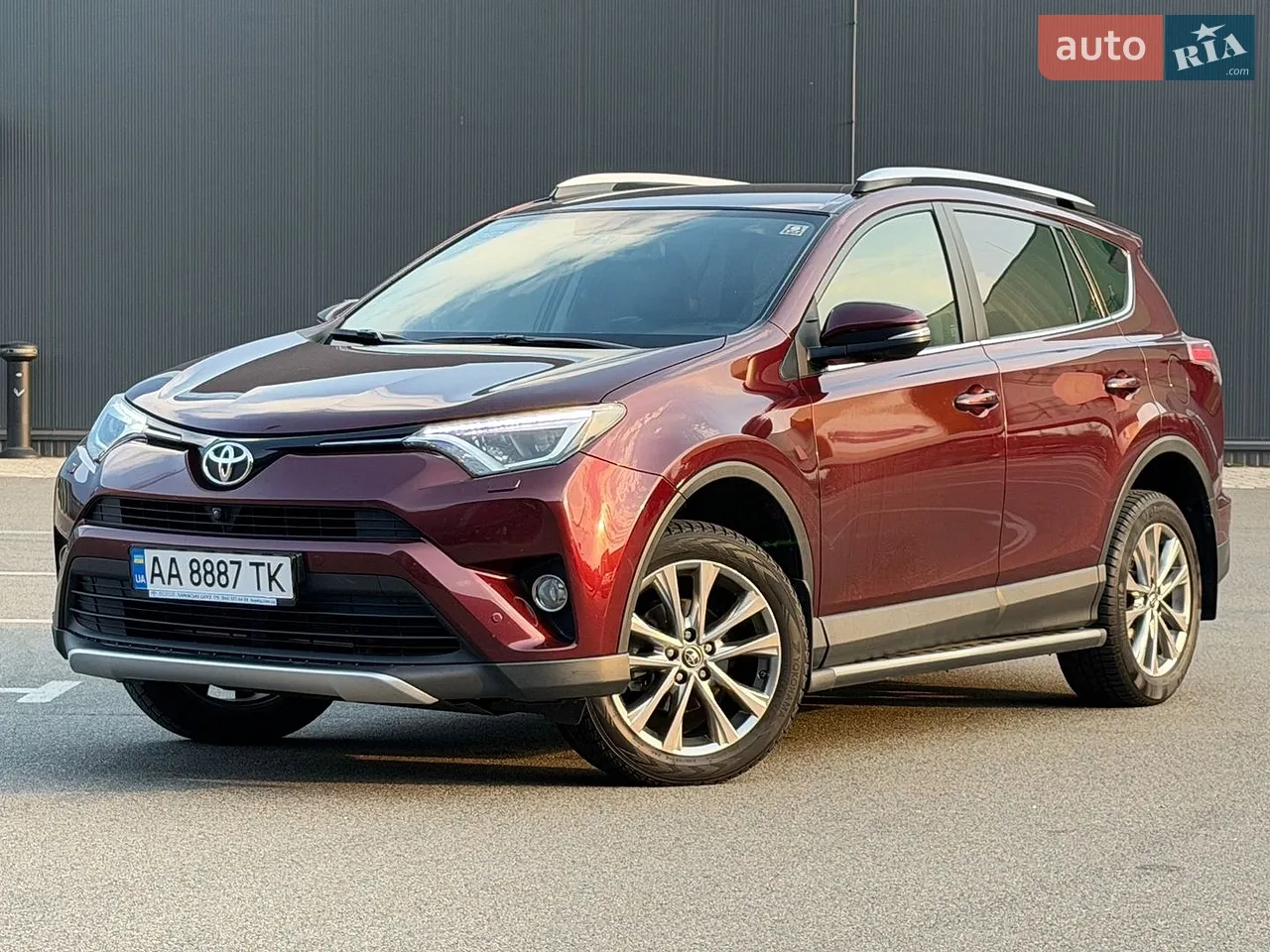 2015 Toyota RAV 4 - фото 1