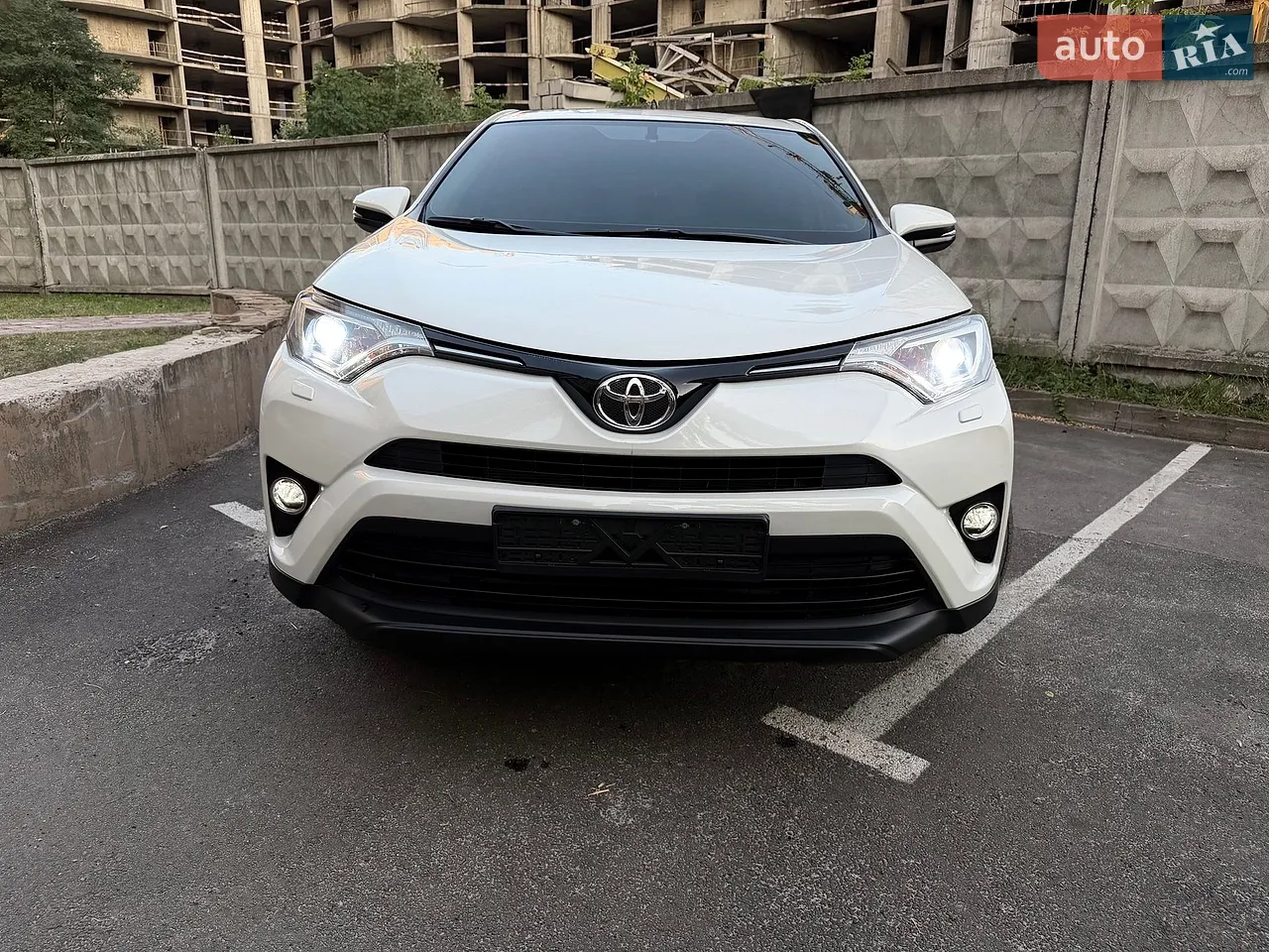 2016 Toyota RAV 4 - мініатюра 3