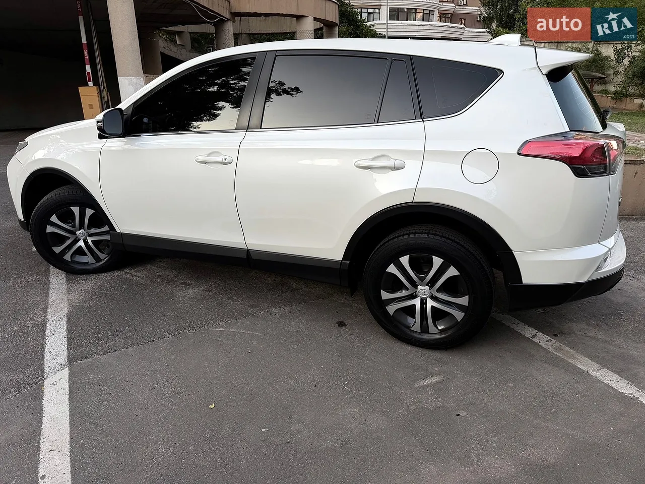 2016 Toyota RAV 4 - мініатюра 4