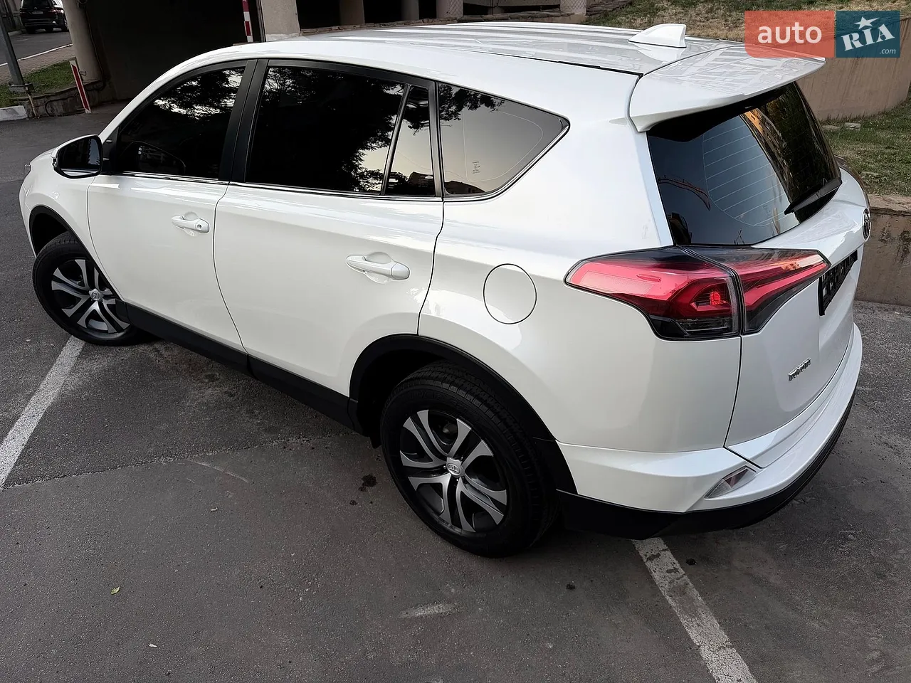 2016 Toyota RAV 4 - мініатюра 5