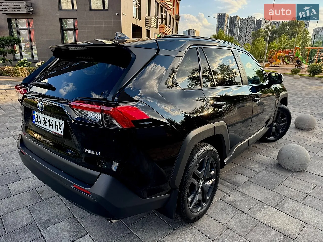 2022 Toyota RAV 4 - мініатюра 3