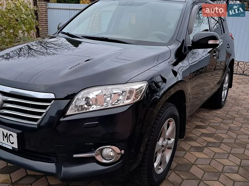 Toyota RAV4 2011