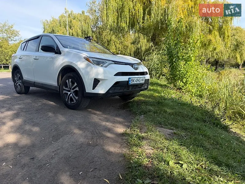 Toyota RAV4 2017