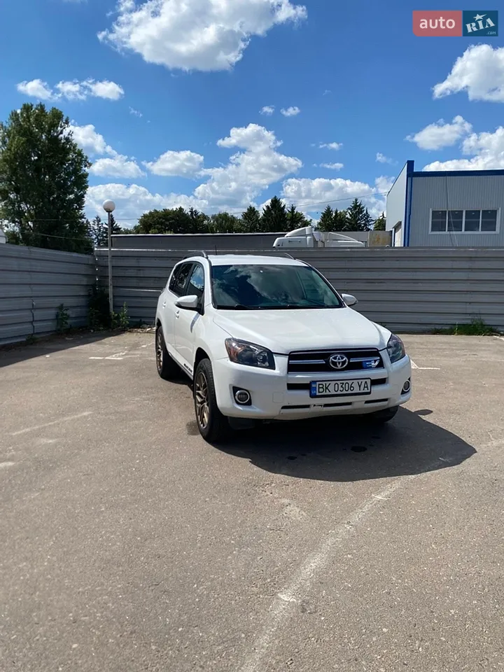 2013 Toyota RAV 4 - фото 1