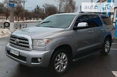 Toyota Sequoia  2011