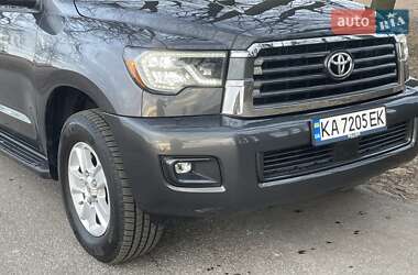 Toyota Sequoia 2017
