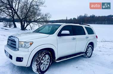 Toyota Sequoia  2013