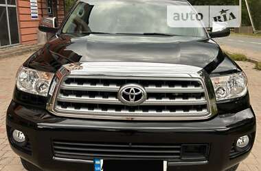Toyota Sequoia  2013