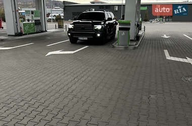 Toyota Sequoia  2017
