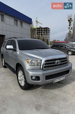 Toyota Sequoia 2015