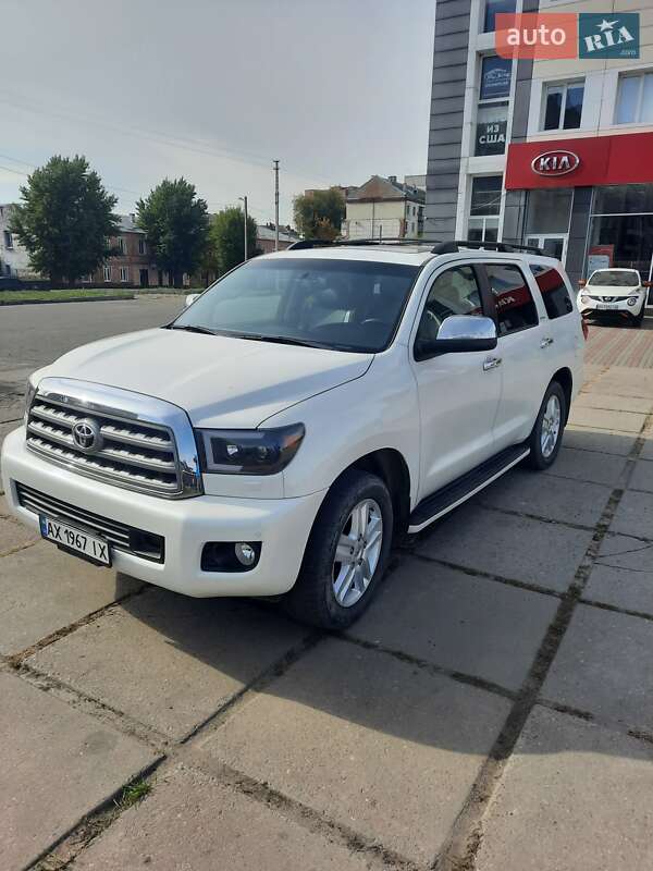 Toyota Sequoia