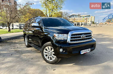 Toyota Sequoia  2011