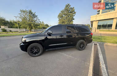 Toyota Sequoia  2017