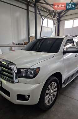 Toyota Sequoia  2015