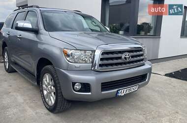 Toyota Sequoia  2011