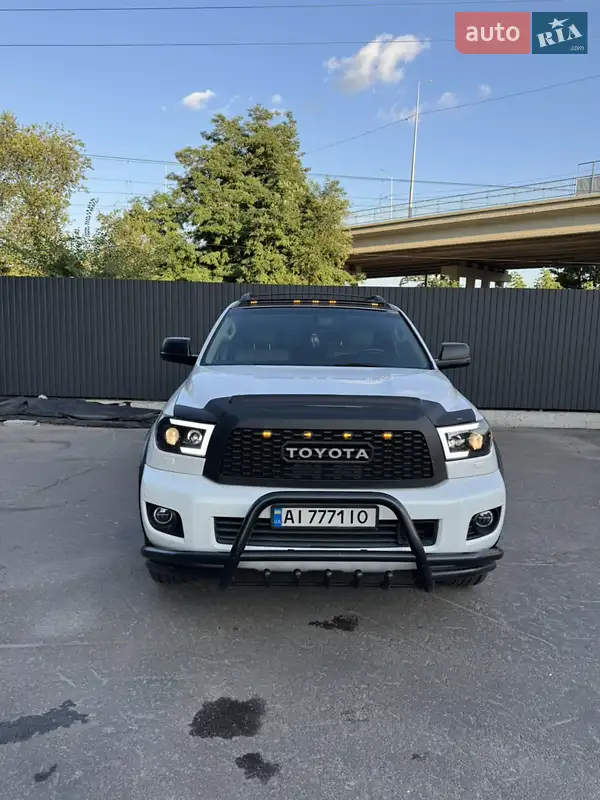 Toyota Sequoia